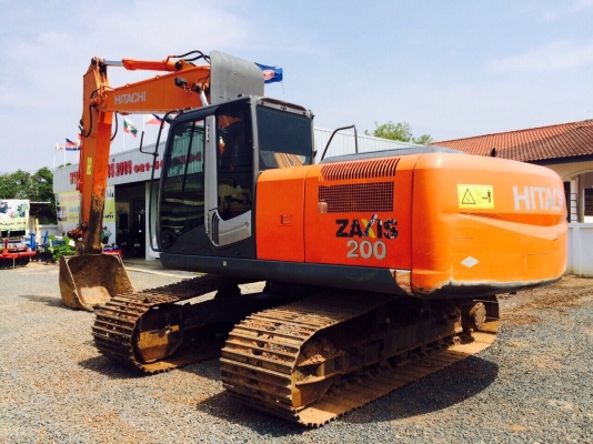 ขายด่วน!! Hitachi ZX200 5,xxx ชม.สภาพสวยค่ะ