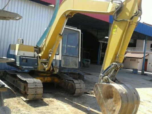 ขออนุญาติขาย PC60-6พร้อมใช้งานเก่านอกปีเดียวราคา500000 สนใจติดต่อ  ช่างดำ  0853224877-0988930465