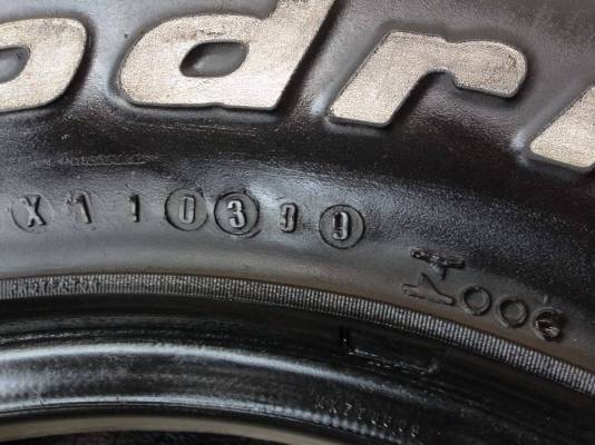 ยาง BF-Goodrich 265-75-16 ปี 10 2เส้น ปี 09 2เส้น ครบชุด 4 เส้น 3000 เอาไปวิ่งเข้าไร่เข้าสวนกันใด้อีกยาวค่ะ