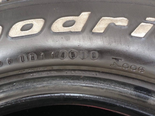 ยาง BF-Goodrich 265-75-16 ปี 10 2เส้น ปี 09 2เส้น ครบชุด 4 เส้น 3000 เอาไปวิ่งเข้าไร่เข้าสวนกันใด้อีกยาวค่ะ