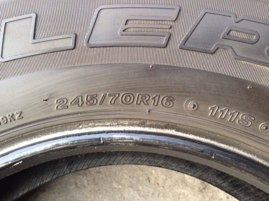 ยาง Bridgstone 245-70-16 ปี 14 ครบชุด 4 เส้น 6500 ไม่ควรพลาด สภาพสวยๆไม่มีปะไม่บวมไม่กินข้างดอกยางเหลือเยอะเอาไปวิ่งกันใด้อีกยาวค่ะ