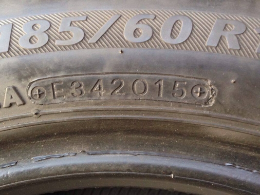 ยาง Bridgstone 185-60-15 รุ่น ECOPLA ปี 15 ครบชุด 4 เส้น 3500 ไม่ควรพลาด สภาพสวยๆไม่บวมไม่กินข้างดอกยางเหลือเยอะเอาไปวิ่งกันใด้อีกยาวค่ะ