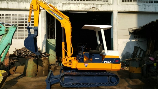 ขาย รถขุด KOMATSU รุ่น PC40-6- มือสองญี่ปุ่น แทรกเหล็ก สลักแน่น ทั้งคัน สวยพร้อมใช้งาน มือถือ/LINE ID : 0818753444 ขาย รถขุด KOMATSU รุ่น PC40-6- มือสองญี่ปุ่น แทรกเหล็ก สลักแน่น ทั้งคัน สวยพร้อมใช้งาน มือถือ/LINE ID : 0818753444