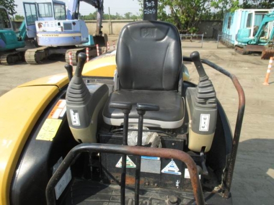 ขายรถแม็คโคร CATERPILLAR 303CR นำเข้าจากญี่ปุ่นแท้ๆ100\% ยังไม่เคยใข้งานเมืองไทย สภาพนางฟ้า พร้อมใช้งาน สนใจติดต่อ 081-948-5494