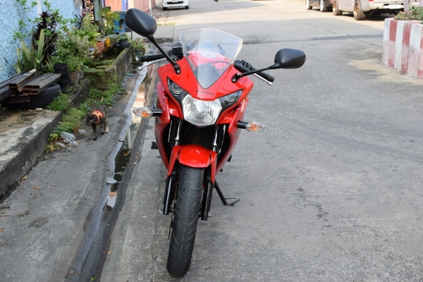 Cbr 150i 2013  รถบ้านแท้มือเดียว วิ่งน้อย เล่มชุดโอนครบ