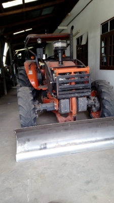 ขายดาวน์รถไถคูโบต้าM8540พร้อมอุปกรณ์