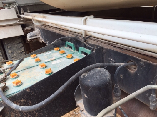 ขายรถหกล้อโม่ปูน 185 แรง โทร 0819563995