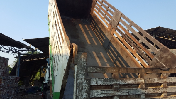 ขายsumo227เครื่องเดิมเกียเดิม คัทซีสวยมาก ตัวสุดท้ายปี38 ยางดีแอร์เย็น ภายในสวย