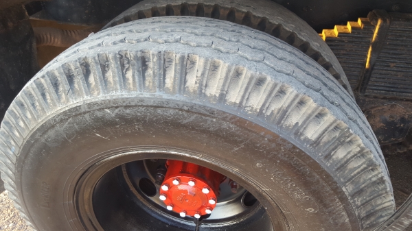 ขายsumo227เครื่องเดิมเกียเดิม คัทซีสวยมาก ตัวสุดท้ายปี38 ยางดีแอร์เย็น ภายในสวย