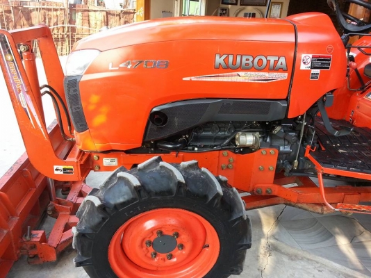 รถแทรกเตอร์เกรด AAA..คูโบต้า L4708 4 WD พร้อมใบมีดตราช้าง ทำงาน 628 ชั่วโมง แน่นๆ สีเดิมๆจากโรงงาน