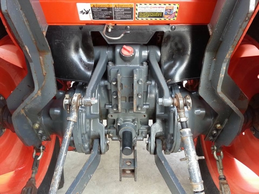 รถแทรกเตอร์เกรด AAA..คูโบต้า L4708 4 WD พร้อมใบมีดตราช้าง ทำงาน 628 ชั่วโมง แน่นๆ สีเดิมๆจากโรงงาน