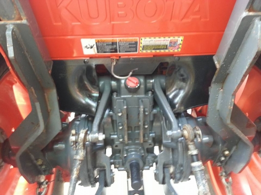 รถแทรกเตอร์เกรด AAA..คูโบต้า L4708 4 WD พร้อมใบมีดตราช้าง ทำงาน 628 ชั่วโมง แน่นๆ สีเดิมๆจากโรงงาน