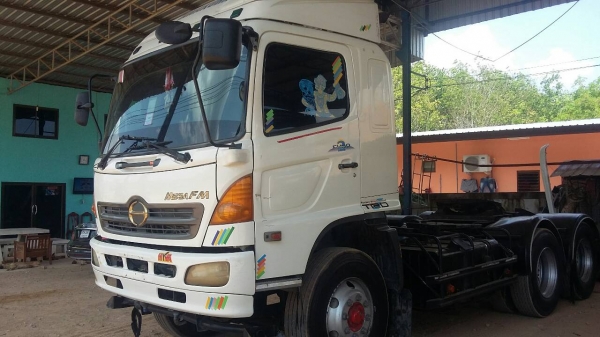 ขายรถบรรทุก 10 ล้อหัวลาก HINO MEGA 320 แรงม้าปี 2549 ราคา 1100000