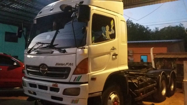 ขายรถบรรทุก 10 ล้อหัวลาก HINO MEGA 320 แรงม้าปี 2549 ราคา 1100000