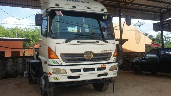 ขายรถบรรทุก 10 ล้อหัวลาก HINO MEGA 320 แรงม้าปี 2549 ราคา 1100000