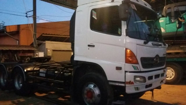 ขายรถบรรทุก 10 ล้อหัวลาก HINO MEGA 320 แรงม้าปี 2549 ราคา 1100000