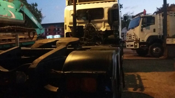 ขายรถบรรทุก 10 ล้อหัวลาก HINO MEGA 320 แรงม้าปี 2549 ราคา 1100000