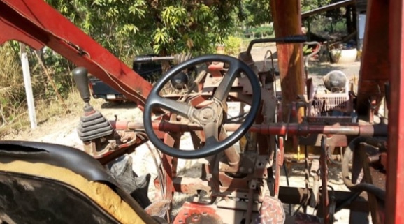 YANMAR EF453T - 45 แรง รถคีบอ้อยและคีบไม้ แบบคีบหลังบูมเดี่ยวของ PSC สภาพดีมากครับพร้อมใช้งานได้เลย วางเครื่องยนต์ NISSAN TD27 ติดตั้งเทอร์โบครบพร้อมแรงดีแห้งดีสุดๆครับ ระบบเกียร์เดินหน้าถอยหลังใช้งานได้ดีไม่มีปัญหาครับ ระบบไฮดรอลิกส์ยกขึ้นลงปกติดีไม่แตกเ