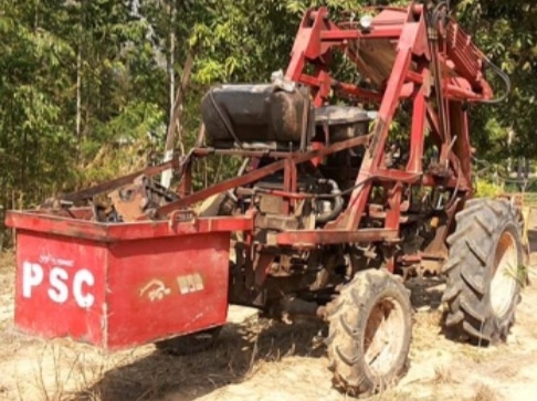 YANMAR EF453T - 45 แรง รถคีบอ้อยและคีบไม้ แบบคีบหลังบูมเดี่ยวของ PSC สภาพดีมากครับพร้อมใช้งานได้เลย วางเครื่องยนต์ NISSAN TD27 ติดตั้งเทอร์โบครบพร้อมแรงดีแห้งดีสุดๆครับ ระบบเกียร์เดินหน้าถอยหลังใช้งานได้ดีไม่มีปัญหาครับ ระบบไฮดรอลิกส์ยกขึ้นลงปกติดีไม่แตกเ