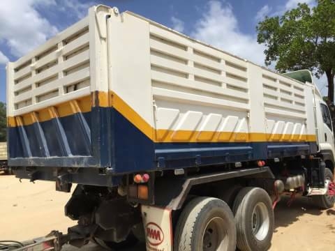 ขายรถบรรทุก 22 ล้อพ่วงแม่ลูกดัมพ์ ISUZU DECA 360 แรงม้าปี 2556 ลูกพ่วงสามมิตร 3 เพลา ราคา 2850000