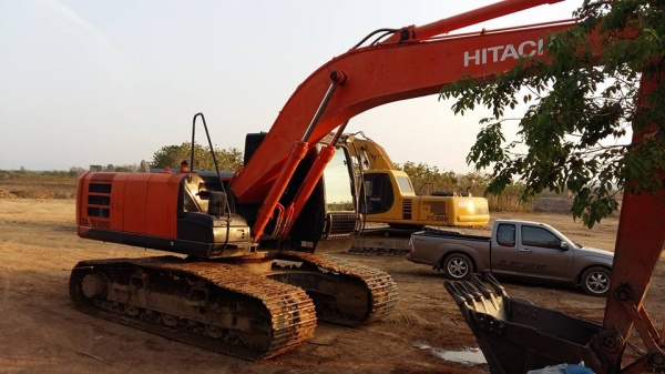 ขายดาวน์ HITACHI ZX200-5G
