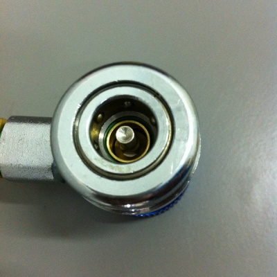 หัวต่อเติมน้ำยาแอร์รถยนต์ R-134a หัวต่อเติมน้ำยาแอร์รถยนต์ R-134a