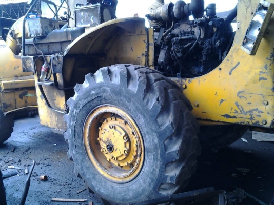 ขออนุญาติขาย ตัก 950 ดั้มเบรกพร้อมใช้งาน ราคา 320000สนใจติดต่อ  ช่างดำ  0853224877-0988930465