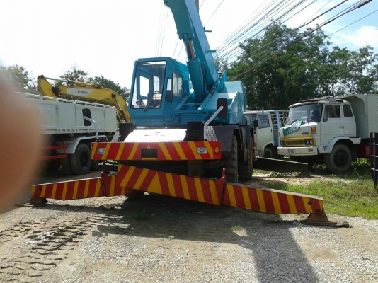 ขออนุญาติขายรถเครน4ล้อรุ้น TR230  เอกสารเล่มราคา  1350000 สนใจติดต่อ  ช่างดำ  0853224877-0988930465