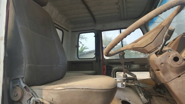 สิบล้อ hino KT925 เครื่อง EH700 ปั้มลม ช่วงล่าง 2 เพลา อีซูซุ 200 จั้มโบ้ สโลกลาง เบรก จิฟฟี่ พวงมาลัยเพาเวอร์ เครื่องดีคันซีสวย ทะเบียนม.79 เล่มเอกสารพร้อมโอน