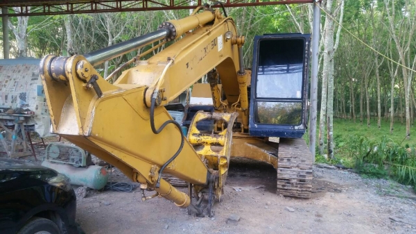 KOMATSU PC 120-3