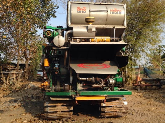 ขายรถเกี่ยวสิทธิเจริญการช่าง มือเดียว ใช้งานมา 4 ปี ไม่ถึง 2 พันไร่ ปากคอ สวย ขายรถเกี่ยวสิทธิเจริญการช่าง มือเดียว ใช้งานมา 4 ปี ไม่ถึง 2 พันไร่ ปากคอ สวย