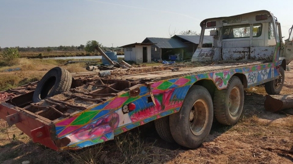 ขาย10ล้อ1เพลาHINO KT168แรง ลากแบ็คโค200 หางปลาลากรถเกี่ยว กระบอกไฮดรอลิกซ์ แชชซีดี เอกสารเล่มทะเบียนครบ พร้อมวิ่งงาน