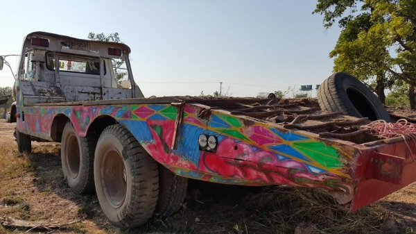 ขาย10ล้อ1เพลาHINO KT168แรง ลากแบ็คโค200 หางปลาลากรถเกี่ยว กระบอกไฮดรอลิกซ์ แชชซีดี เอกสารเล่มทะเบียนครบ พร้อมวิ่งงาน