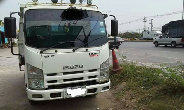 หกล้อ อีซูซุ NMR 130ปี54 ดั้มสามมิต สภาพดีเดิมๆสวยพร้อมใช้งาน ทะเบียนพร้อมโอน ราคา 695,000บ ครับ