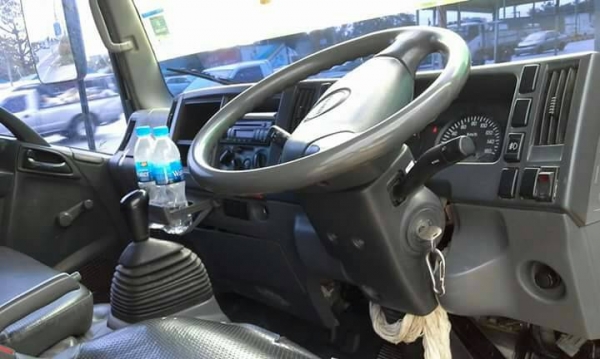 หกล้อ อีซูซุ NMR 130ปี54 ดั้มสามมิต สภาพดีเดิมๆสวยพร้อมใช้งาน ทะเบียนพร้อมโอน ราคา 695,000บ ครับ