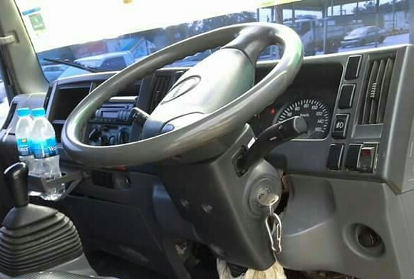 หกล้อ อีซูซุ NMR 130ปี54 ดั้มสามมิต สภาพดีเดิมๆสวยพร้อมใช้งาน ทะเบียนพร้อมโอน ราคา 695,000บ ครับ