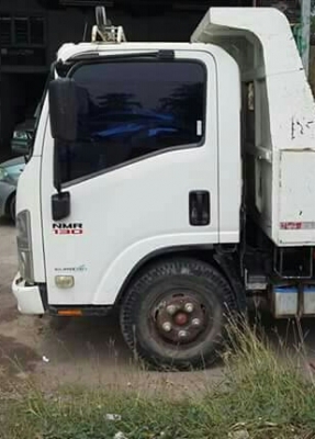 หกล้อ อีซูซุ NMR 130ปี54 ดั้มสามมิต สภาพดีเดิมๆสวยพร้อมใช้งาน ทะเบียนพร้อมโอน ราคา 695,000บ ครับ