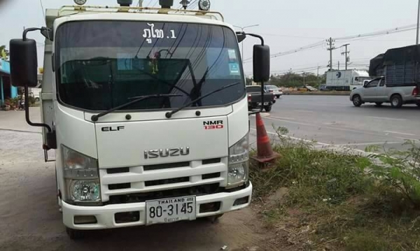 หกล้อ อีซูซุ NMR 130ปี54 ดั้มสามมิต สภาพดีเดิมๆสวยพร้อมใช้งาน ทะเบียนพร้อมโอน ราคา 695,000บ ครับ