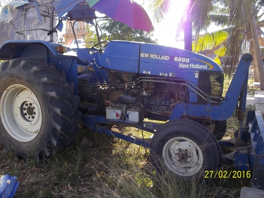 ขายด่วน  330000 บาทฟอร์ด 6600 เสื้อลาย ทะเบียนพร้อมครับ