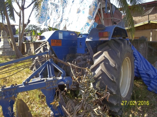 ขายด่วน  330000 บาทฟอร์ด 6600 เสื้อลาย ทะเบียนพร้อมครับ