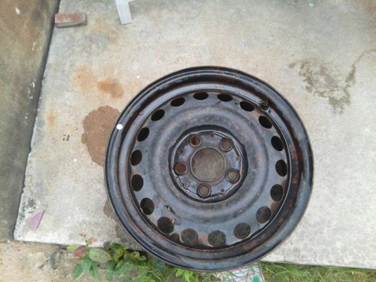 ขายล้อกระทะ BENZ ขอบ15 W124 กว้าง6"