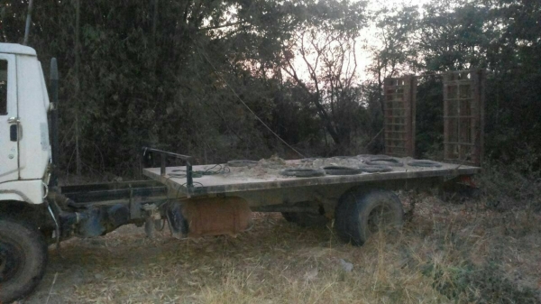 ขออนุญาติขาย 6ล้อเทนเลอหาปลาเครื่อง wo4d117  แรงหางเทนเลอยังไม่ลงเล่มเล่มพร้อมโอนรถพร้อมใช้ ราคา 230000  สนใจติดต่อ  ช่างดำ  0853224877-0988930465