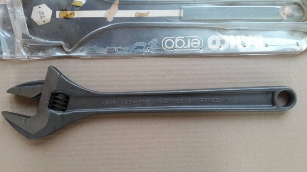 ขายประแจเลื่อน BAHCO 18" MADE IN SWEDEN.งานใหม่เก่าเก็บ