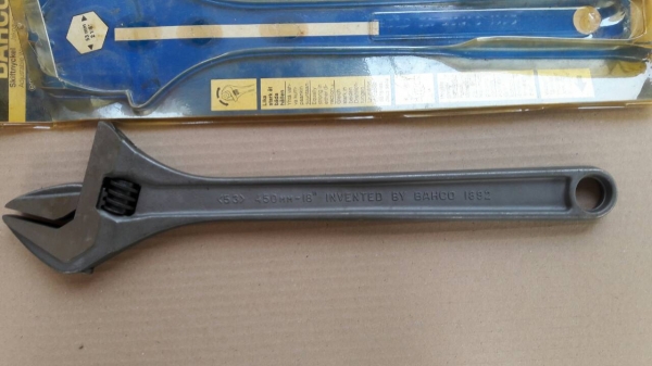 ขายประแจเลื่อน BAHCO 18" MADE IN SWEDEN.งานใหม่เก่าเก็บ