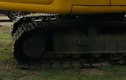 แบคโฮ KOMATSU PC200-6 เล่มทะเบียน **ขาย KOMATSU PC200-6 แบคโฮสวยๆ มีเล่มทะเบียน HYD.EXCAVATOR KOMATSU PC200-6 Original Japan Model S/N(ซีเรียล) 93022 ไฟฟ้าครบ ปั้มเดิม เครื่องวางใหม่ (ยังไม่ลงเล่ม) เครื่องCUMMINS(PC200-7)-6สูบ แน่น แ