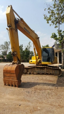 แบคโฮ KOMATSU PC200-6 เล่มทะเบียน **ขาย KOMATSU PC200-6 แบคโฮสวยๆ มีเล่มทะเบียน HYD.EXCAVATOR KOMATSU PC200-6 Original Japan Model S/N(ซีเรียล) 93022 ไฟฟ้าครบ ปั้มเดิม เครื่องวางใหม่ (ยังไม่ลงเล่ม) เครื่องCUMMINS(PC200-7)-6สูบ แน่น แ