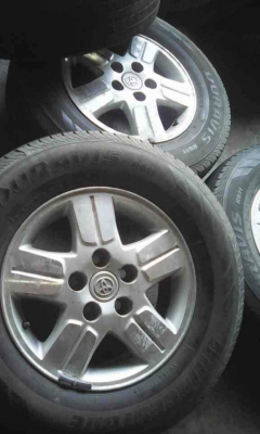 แม๊กวีโก้ ขอบ15พร้อมยางBRIDGESTONE 215/70R15 ชุด 4 ล้อ tel.081-427-3941 ไอดีไลน์ 0814273941 แม๊กวีโก้ ขอบ15พร้อมยางBRIDGESTONE 215/70R15 ชุด 4 ล้อ tel.081-427-3941 ไอดีไลน์ 0814273941