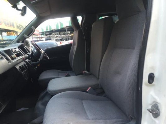 โทร 0922726669 ตันหยงเบสท์รถตู้ฝั่งธน COMMUTER ปี 2006 ดีเซลล์  เบาะ 4 แถว ราคา 629,000 บาท