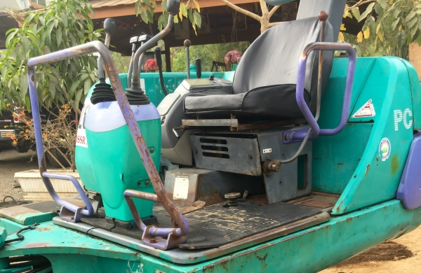 KOMATSU 20-7E < หัวกระแทก+บุ้งกี๊พร้อม > (มีVDOให้ชม)  คอลโทนนำ้มัน รถเก่านอกมีเอกสารพร้อม☎️ติดต่อ 085-5632278