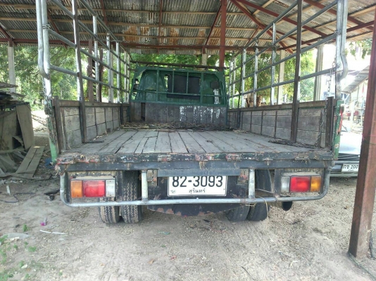 ขาย 6ล้อ เครื่องisuzu 100 แรง สวยๆสีใหม่